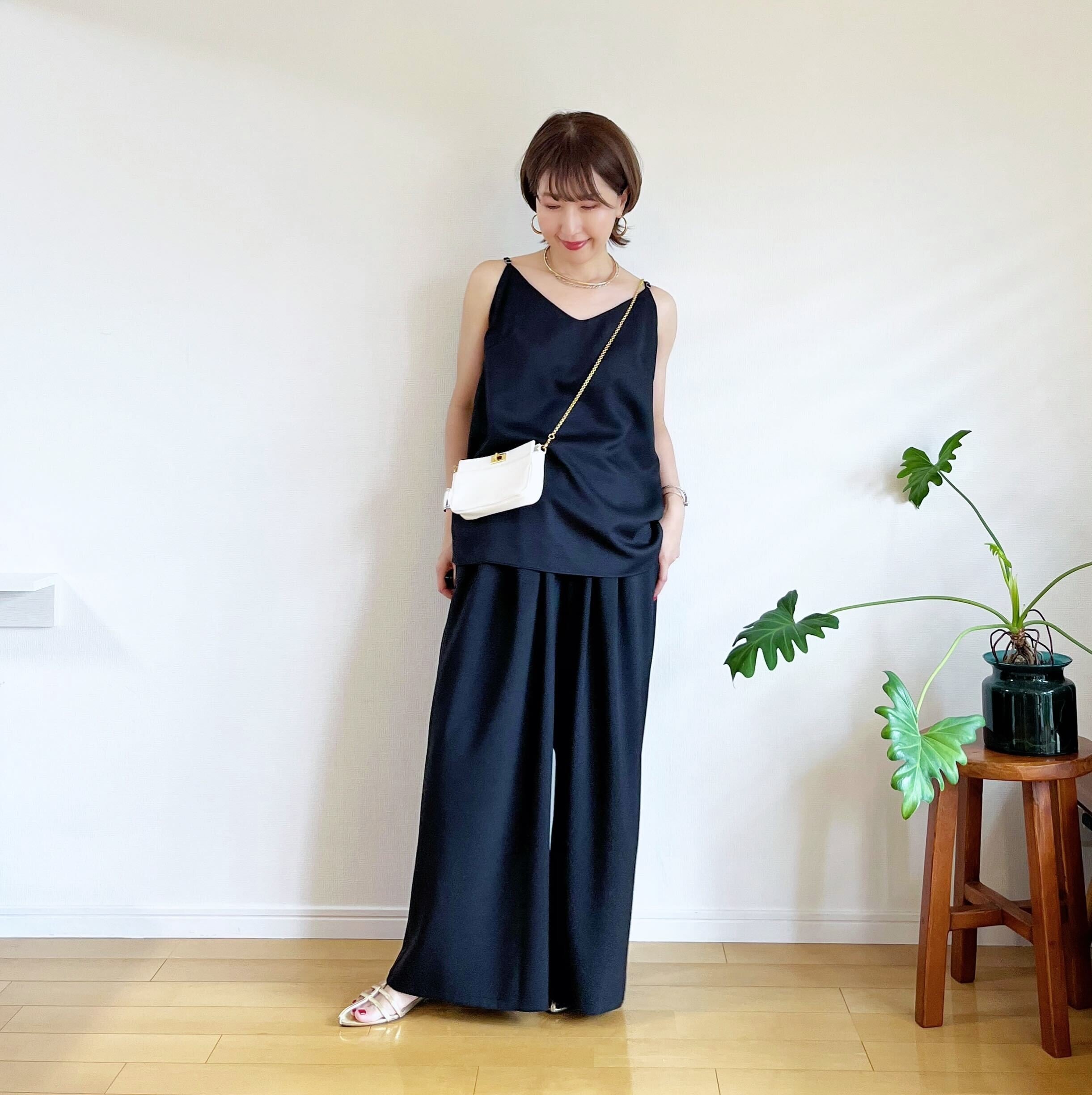【50歳/153cm】どこまで肌見せするか？大人の肌の露出度、悩ましい問題です.