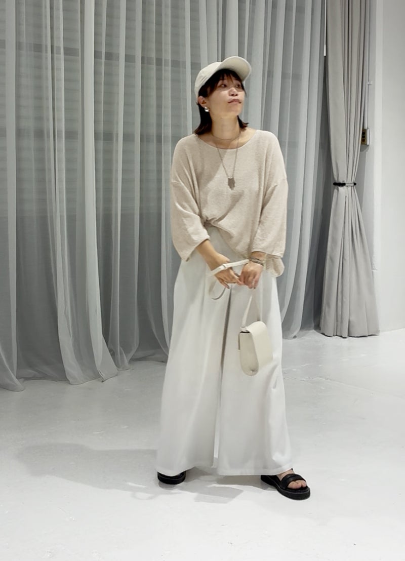 短め丈×ゆるシルエットでこなれ感◎ 体型カバーも叶う万能ニット.