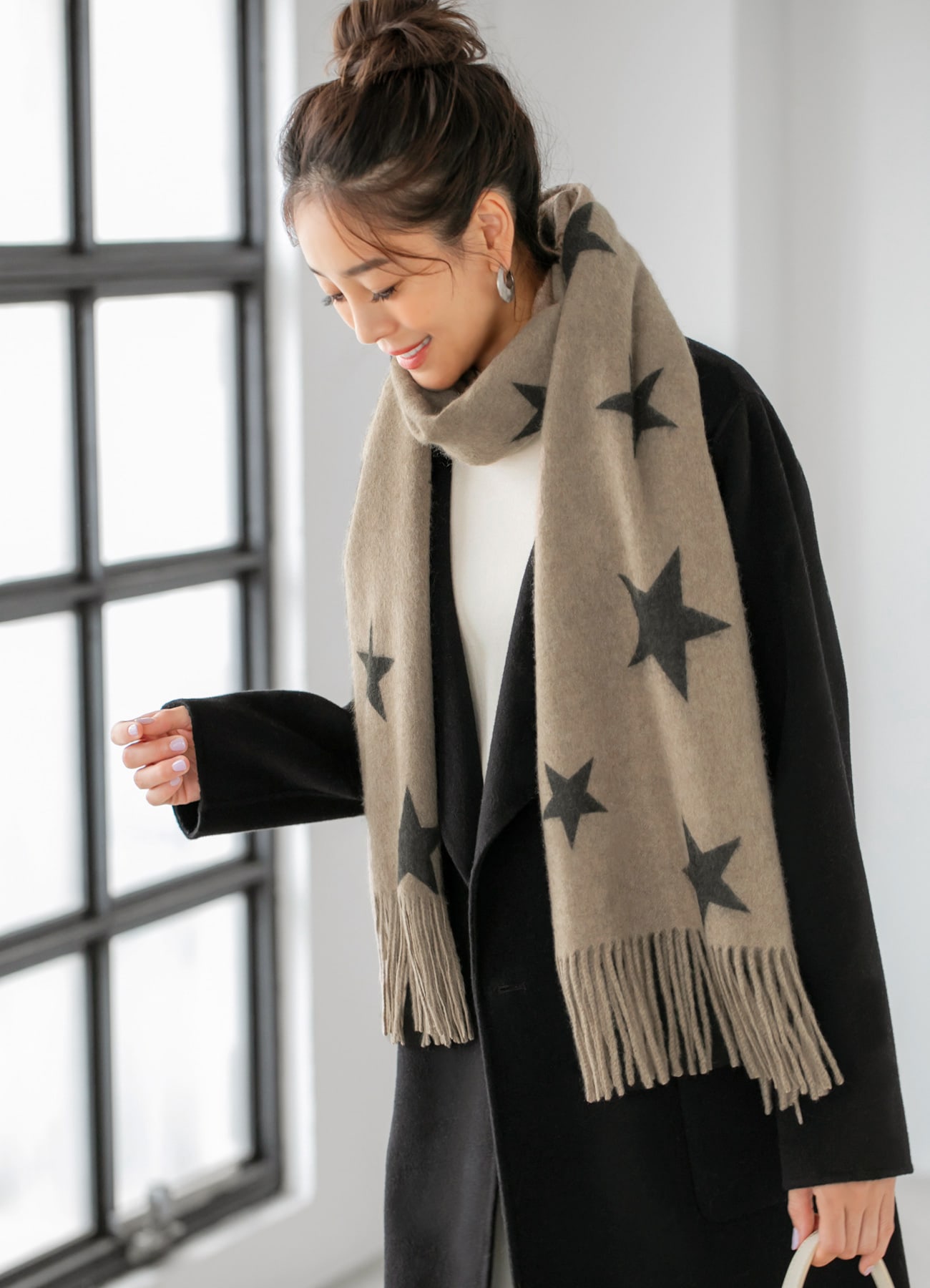 【LUXE】STAR柄カシミヤストールのサムネイル