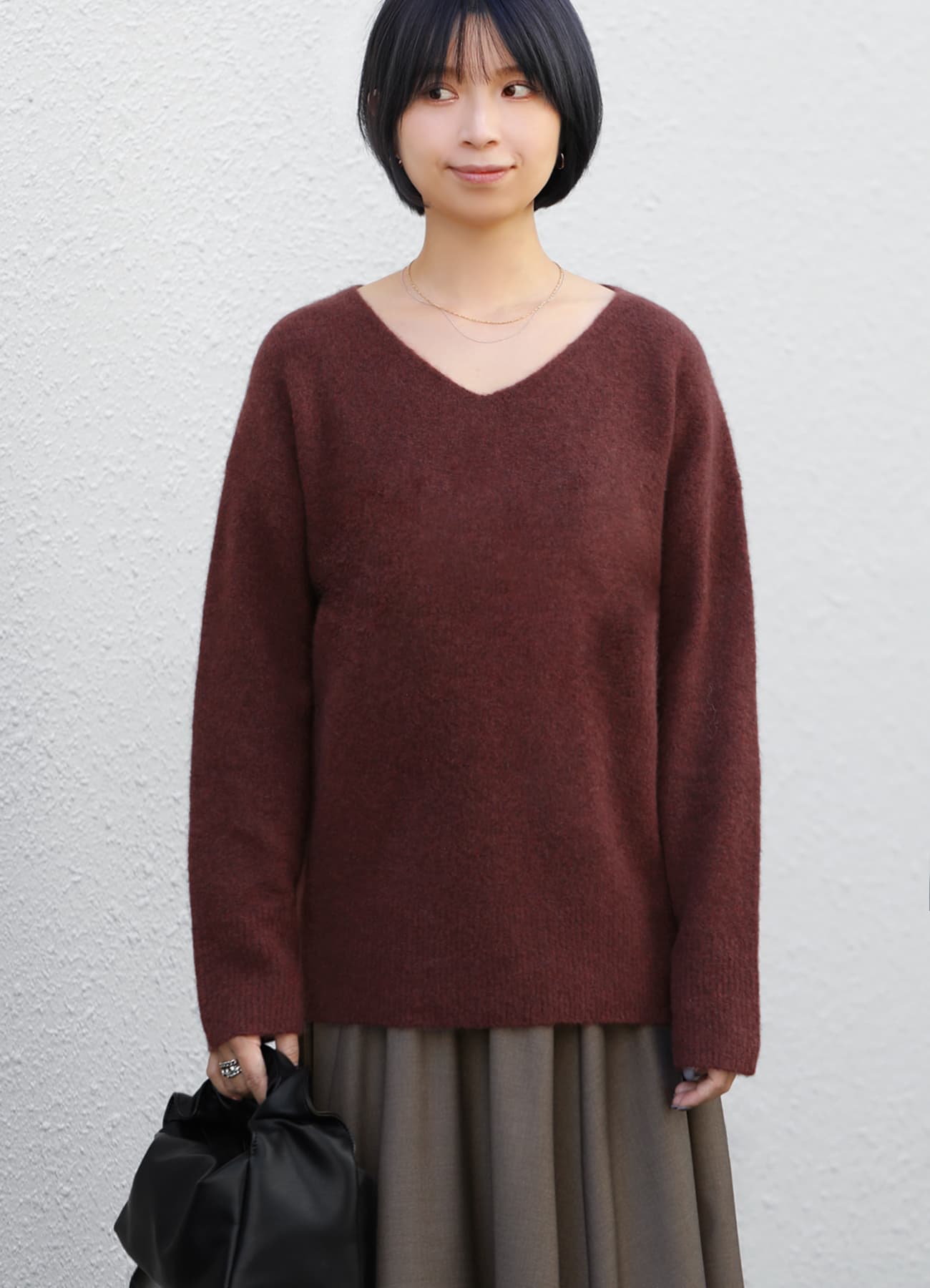 【LUXE】ラクーン混Vネックニットのサムネイル