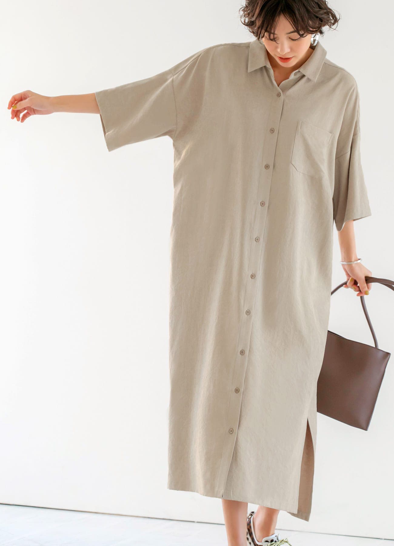 【LUXE】背面ギャザーBIGシャツロングワンピースのサムネイル