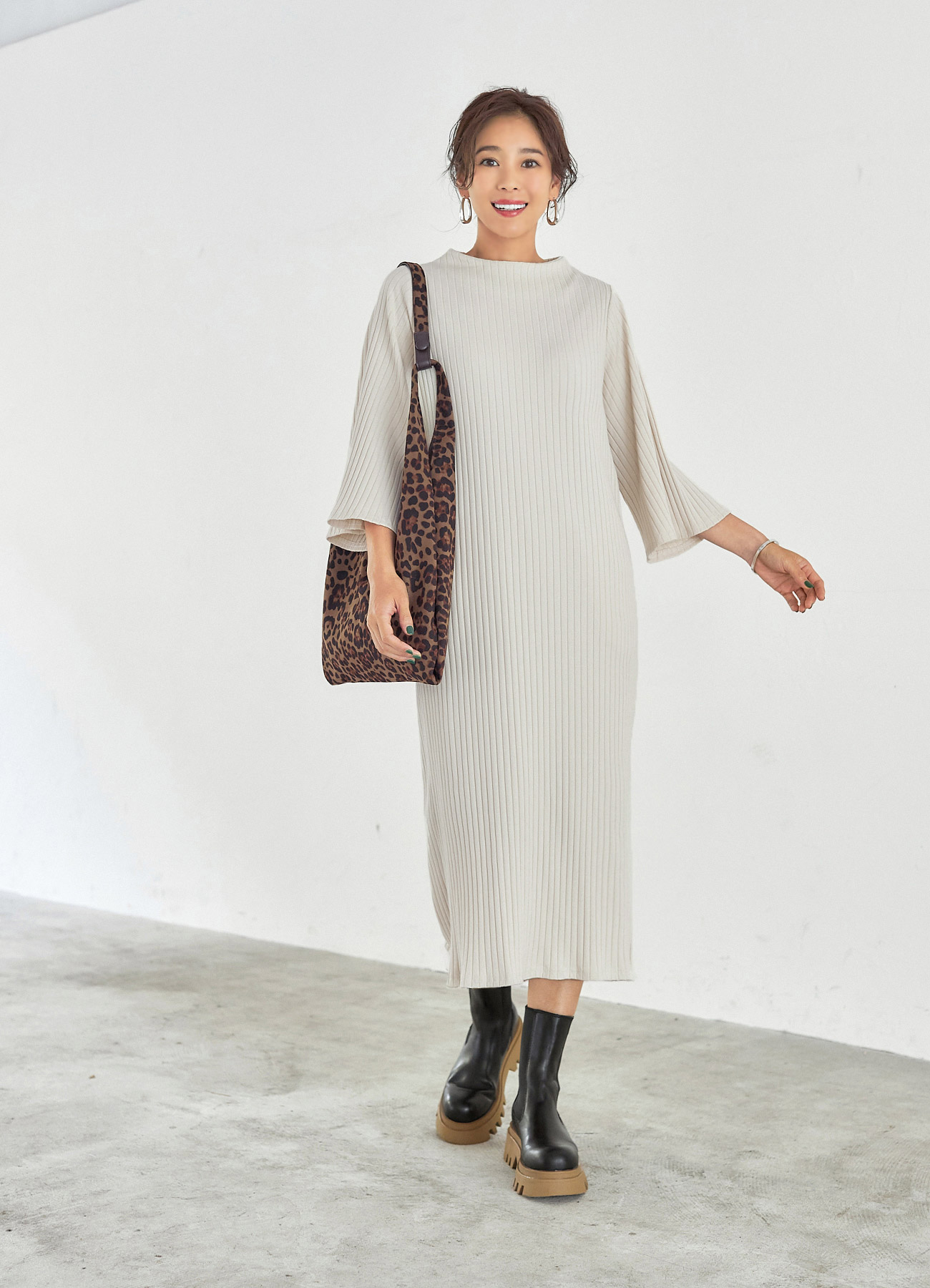 セール品 ワイドリブボトルネックワンピース 好評