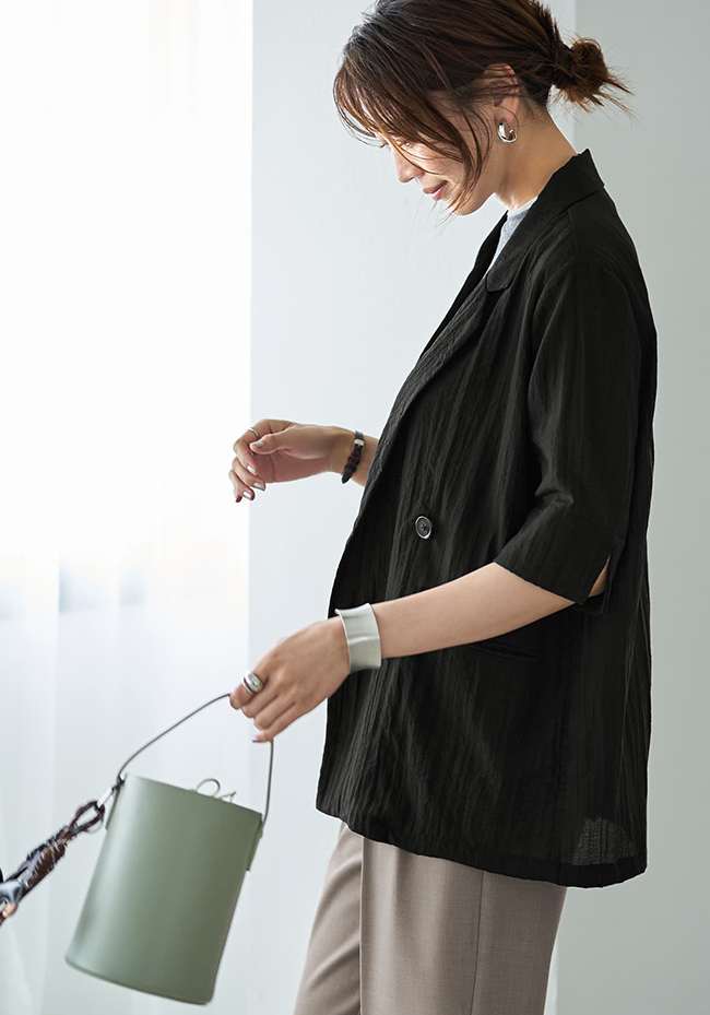 微光沢表面シボ感ダブルジャケットB